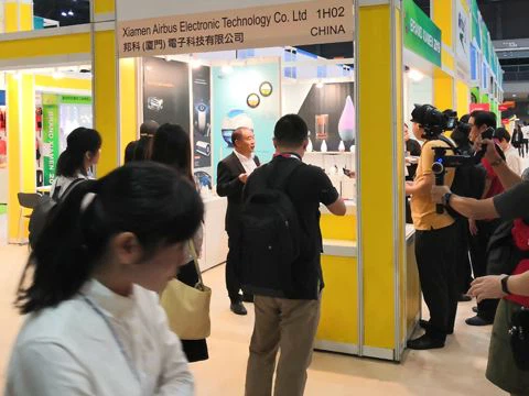 Applicable People Of Mini Air Purifier